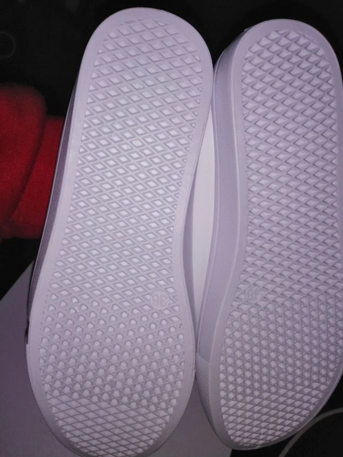 Basket neuve stitch t 36 - photo numéro 5