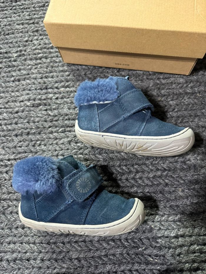 Chaussures UGG jorgen 25 - photo numéro 2