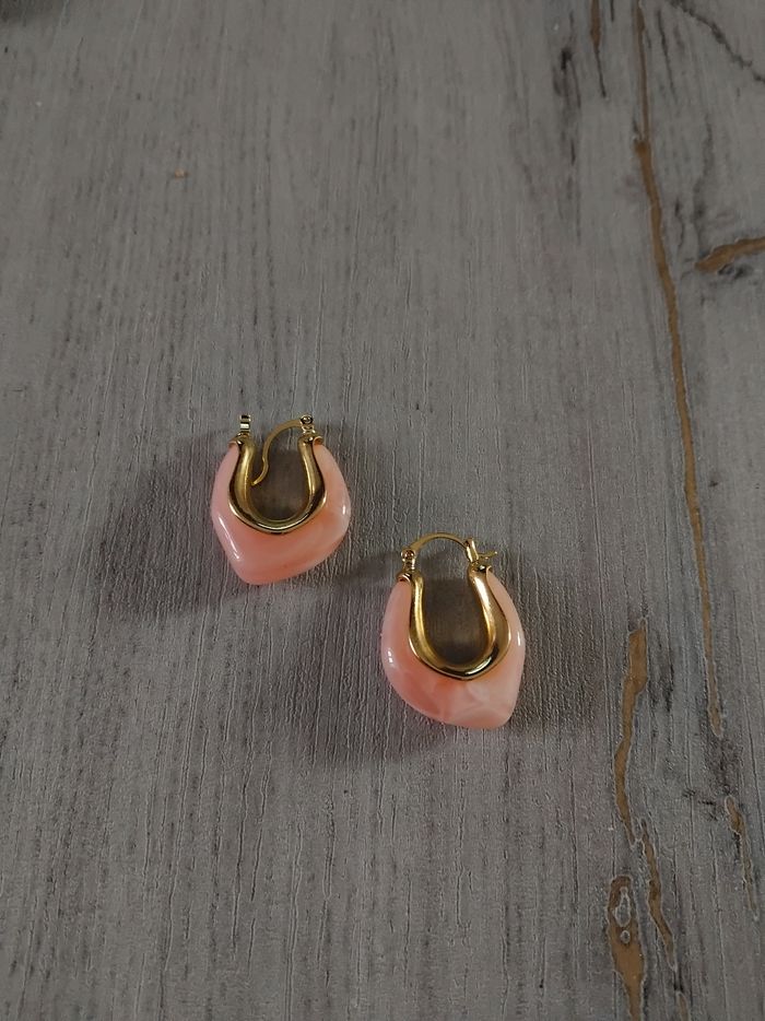 Boucles d'oreilles neuves