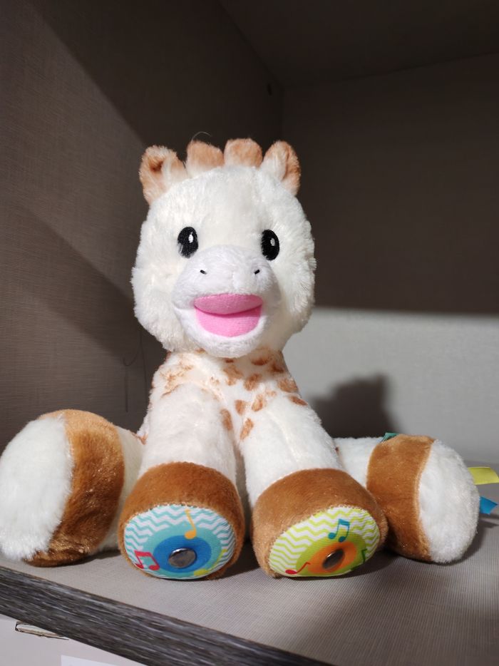 Peluche interactive Sophie la girafe - photo numéro 2