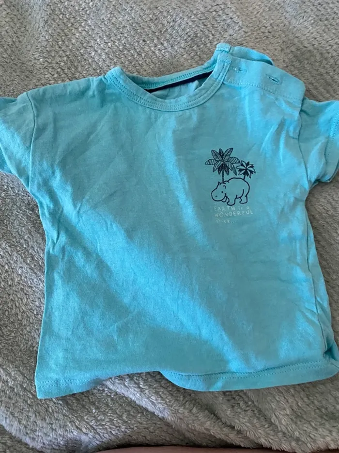 Lot t-shirts 3mois - photo numéro 7