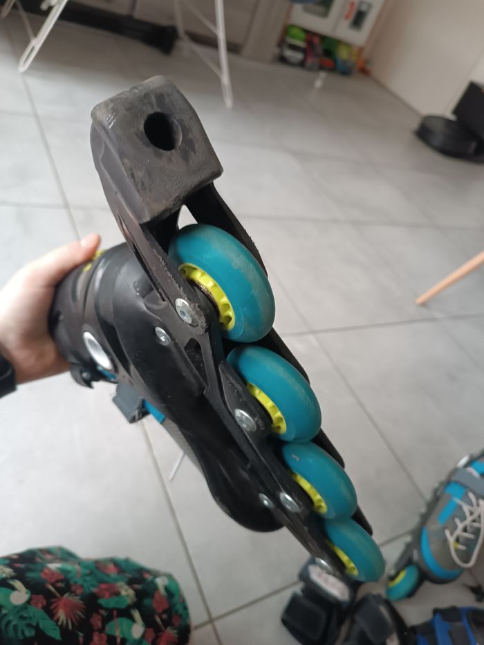 Roller enfant taille 29 32 - photo numéro 6