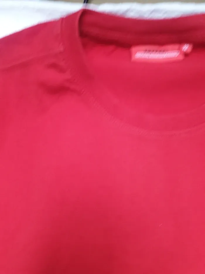 Ti shirt Ferrari - photo numéro 2