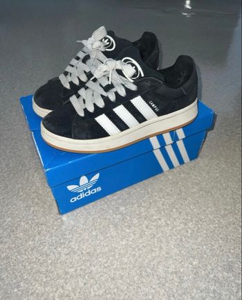 Adidas campus