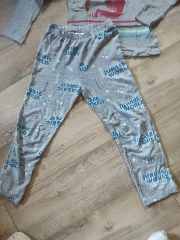 Pyjama Jurassic world 8 ans - photo numéro 3