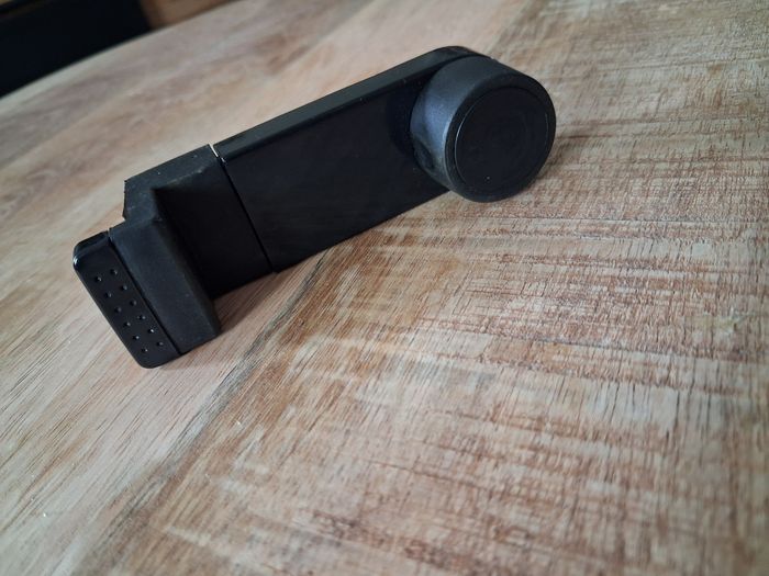 Support téléphone pour la voiture - photo numéro 1