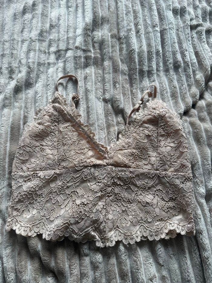 Haut en dentelle