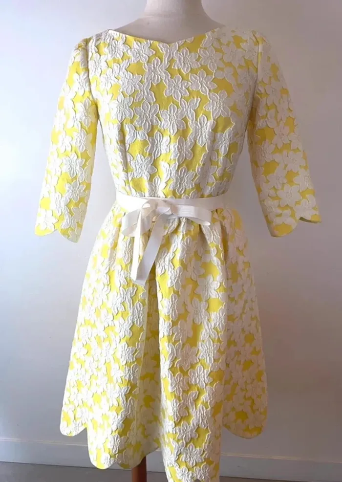 Robe Charo Azcona époustouflante - photo numéro 5