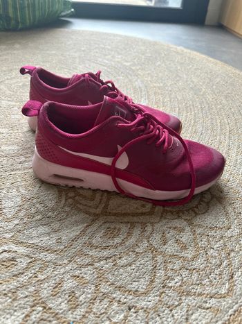 Basket Nike air Max thea rose fuschia pointure 38,5