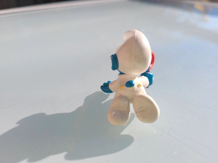 Figurines anciennes Schtroumpfs : patineur, policier, étudiant, bébé S. avec hochet - photo numéro 20