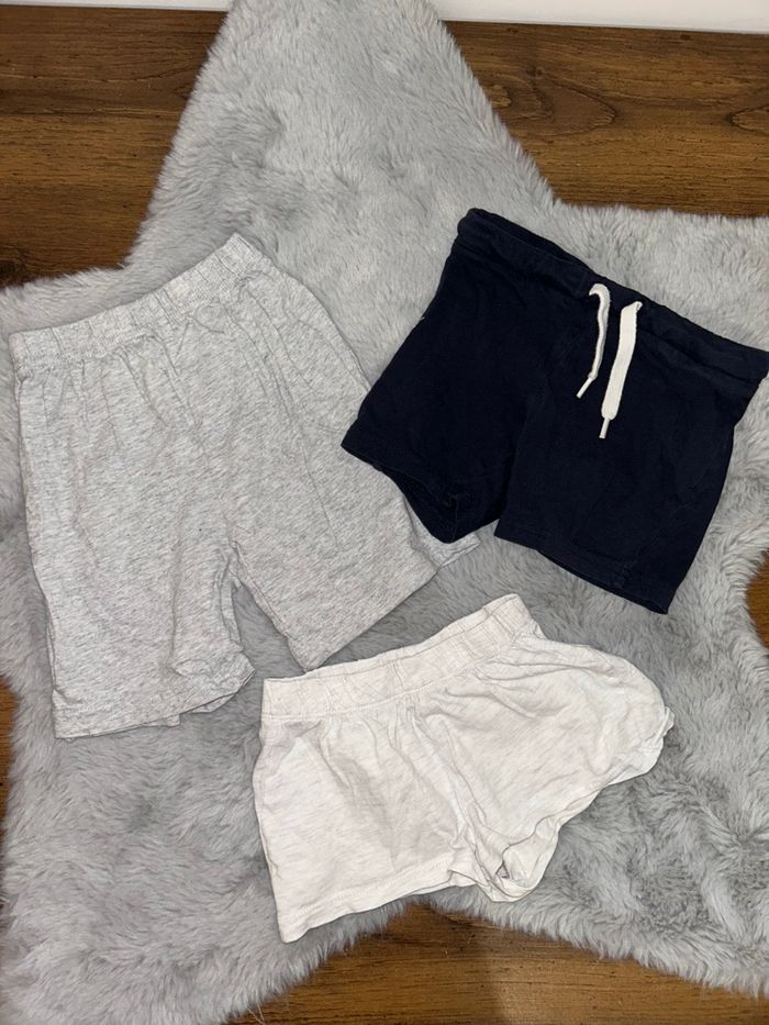 Lot de 3 shorts léger - 2/3 ans - Différentes marques