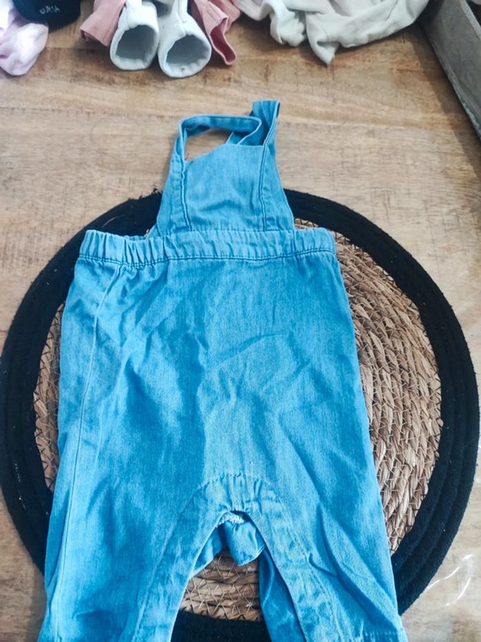 Salopette 1 mois - photo numéro 2