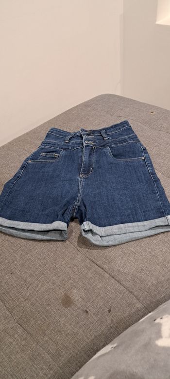 Short femme taille s 