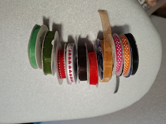 Gros lot de rubans divers neufs/occasion tissu, satin, dentelle pour couture, scrap, carterie - photo numéro 3