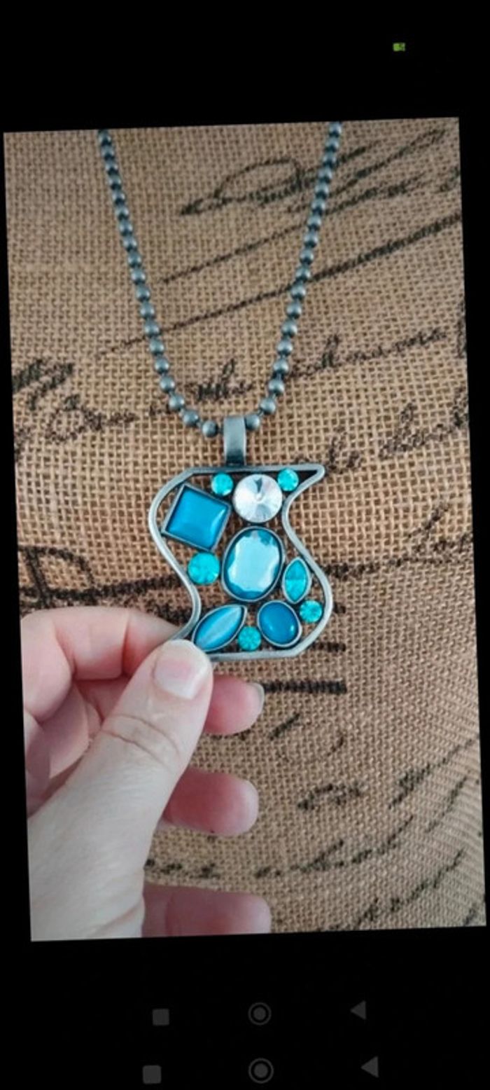 Collier pendentif anthracite bleu fantaisie - photo numéro 3
