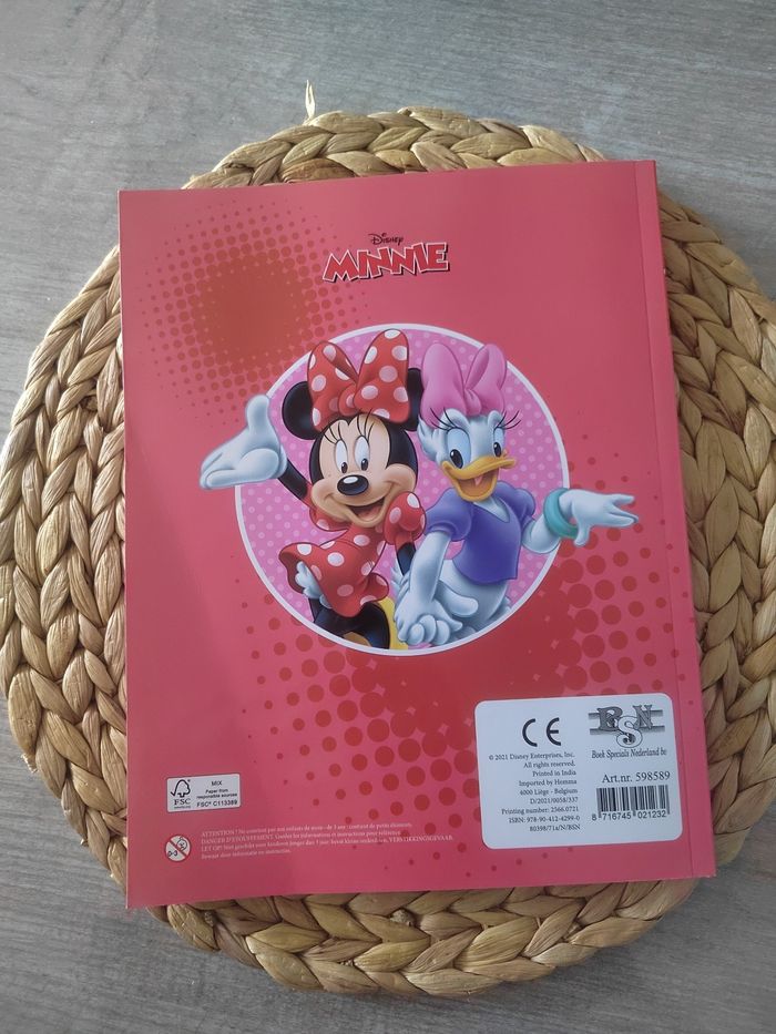 Livre de coloriage Minnie MegaColor + crayons de couleur - photo numéro 5
