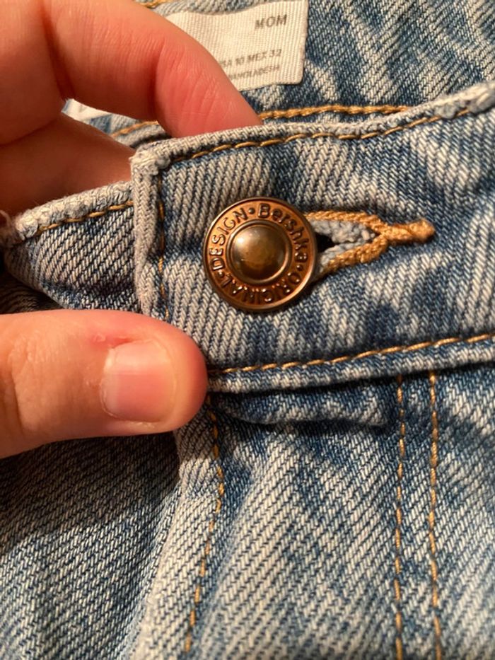 Jeans troué - photo numéro 9