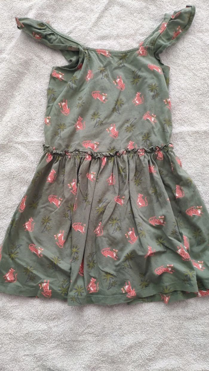 Robe vert léopard Kiabi 8 ans