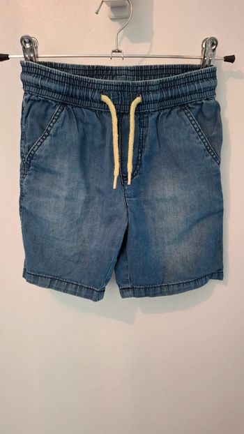 Short léger bleu clair 3-4 ans