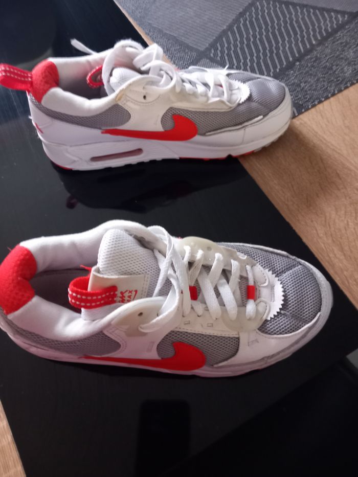 Baskets Nike 38,5 mises 2 fois