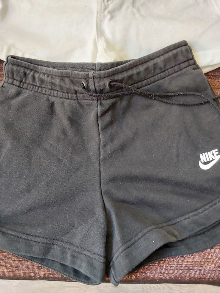 Lot shorts S - photo numéro 2