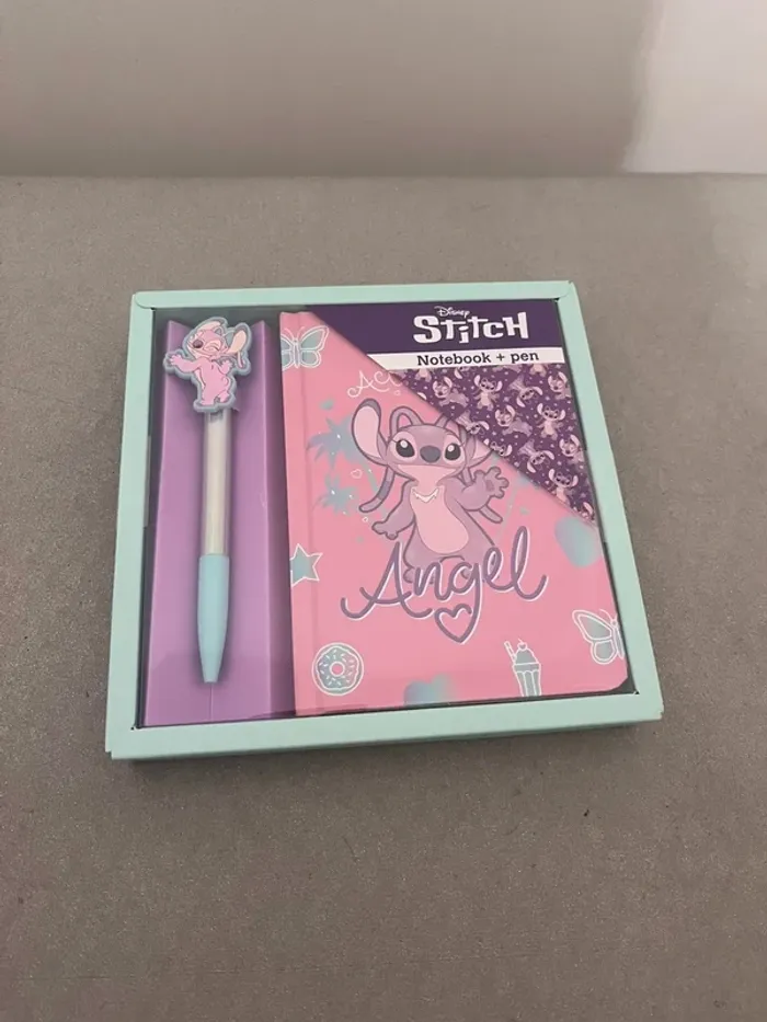 Carnet et stylo Stitch