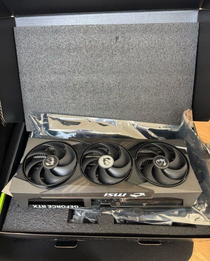 Msi rtx 5090 gaming trio oc - photo numéro 4