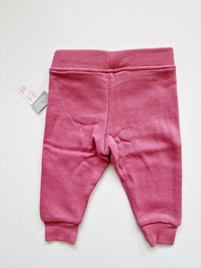 Primark - Ensemble training : sweat manches longues + pantalon - Neuf avec étiquette ! (6 mois) - photo numéro 7