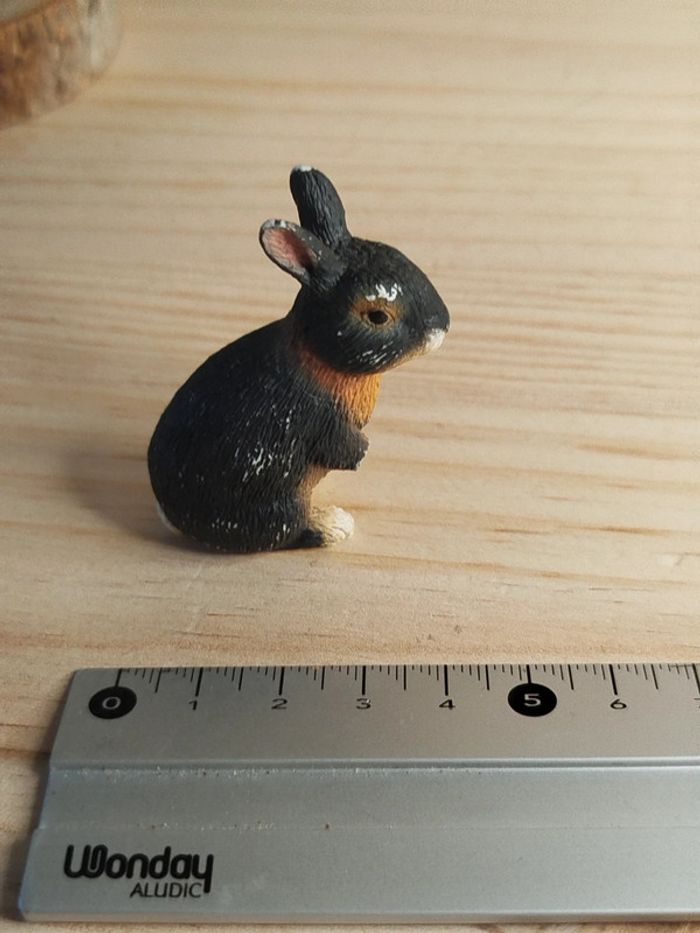 Figurine lapin noir debout Animal de la ferme - photo numéro 3