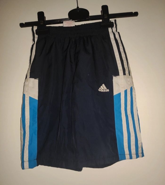Short adidas taille 6 ans