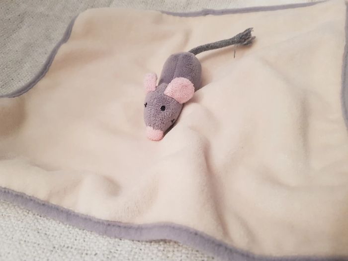 Doudou carré  souris Arthur et lola