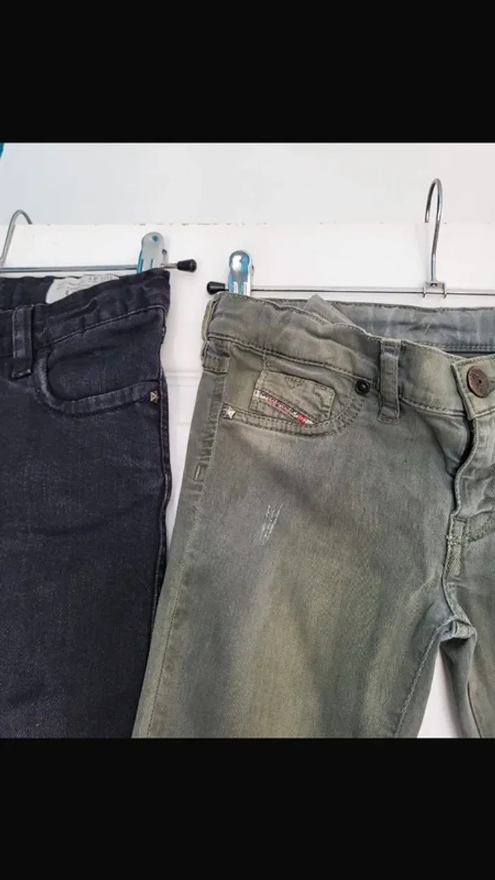 Lot 2 jeans super slim Diesel 4 ans - photo numéro 4