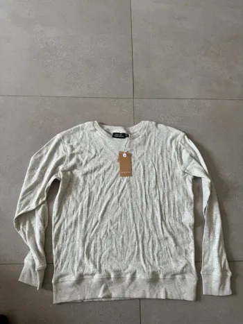 T-shirt manches longues Monoprix, taille M, neuf avec étiquette, valeur 30€