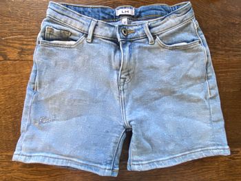 Short jean taille 32