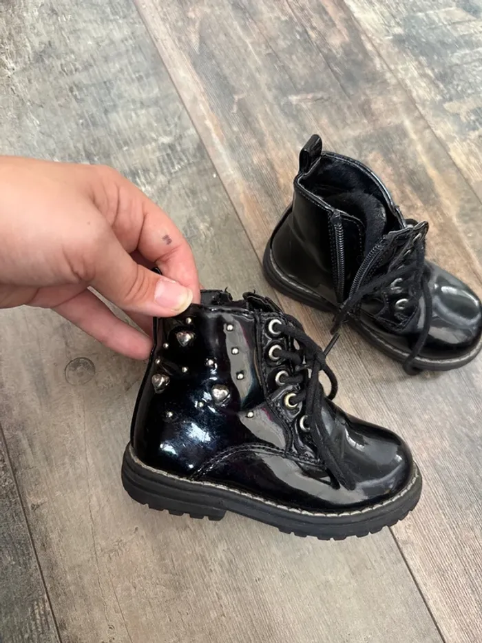 Bottines à lacets taille 22 - photo numéro 2