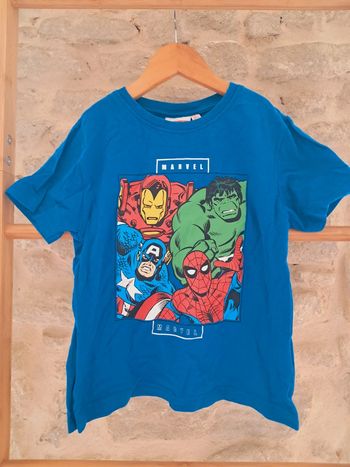 Neuf 🏷 Tee shirt marvel bleu 6 ans