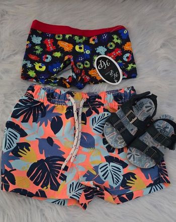 💙🤩😍lot Maillots de bain 18 mois et sandales  garçon 💙🤩😍