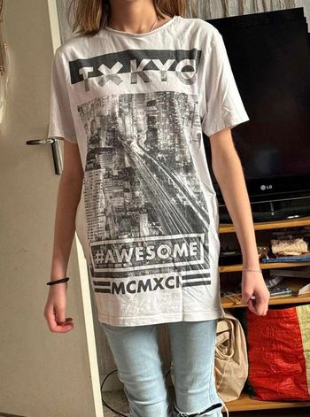 T  shirt Tokyo taille  14ans  marque  gemo