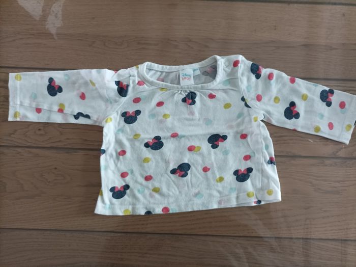 Lot n°152 T-Shirt Manches longues Disney Baby 6 mois - photo numéro 2