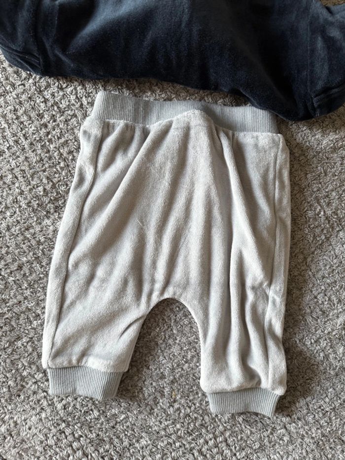 Ensemble sweat zippé + pantalon (3 mois) - photo numéro 3