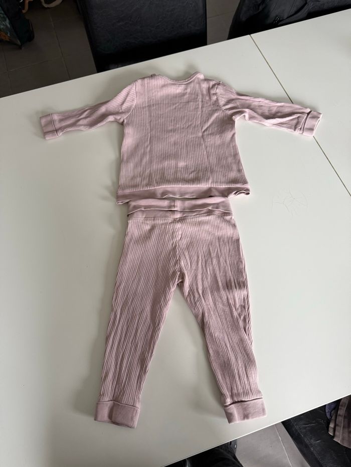 Pyjama - photo numéro 2