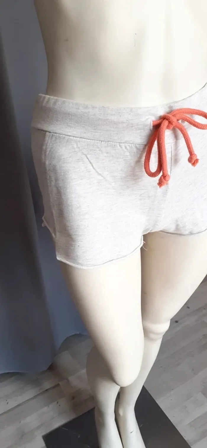 Joli short gris Creeks - photo numéro 3