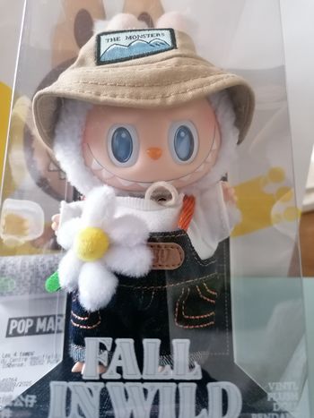 Labubu Fall in wild Popmart authentique