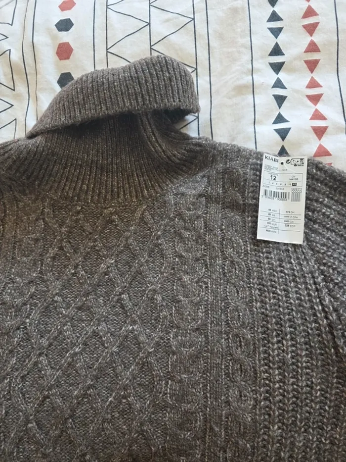 Pull neuf 12 ans - photo numéro 2