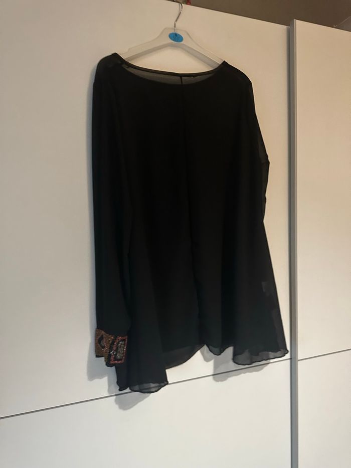 Jolie haut légèrement évasée taille unique - photo numéro 5