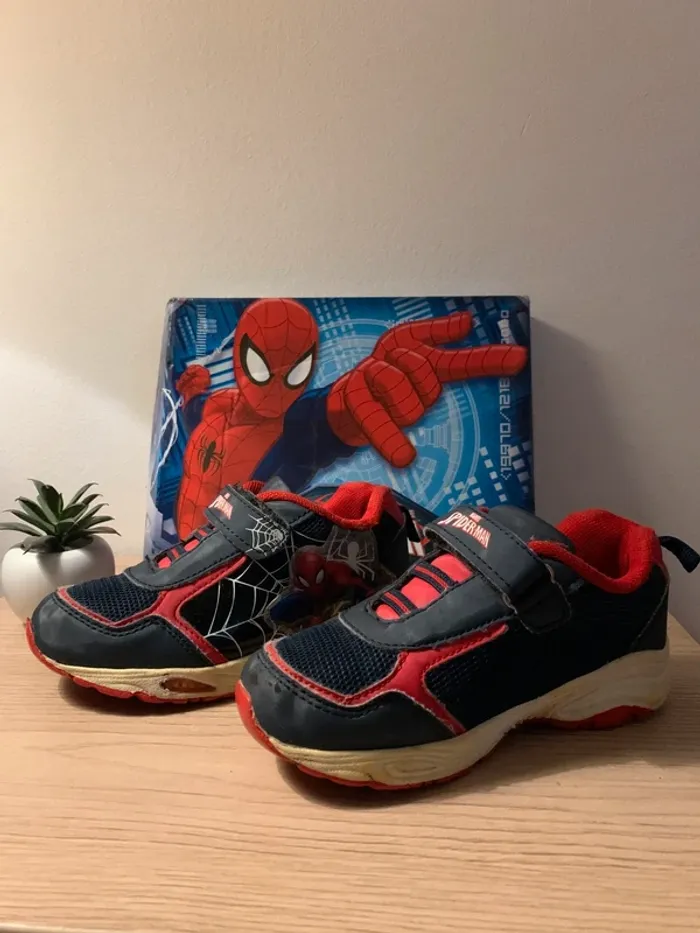 Chaussure d’enfant Spiderman taille 27 - photo numéro 3