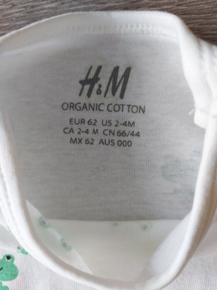 Lot de 2 bodies h&m - photo numéro 3