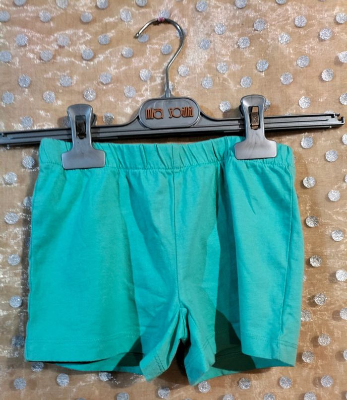 Short taille 7/8 ans - photo numéro 2