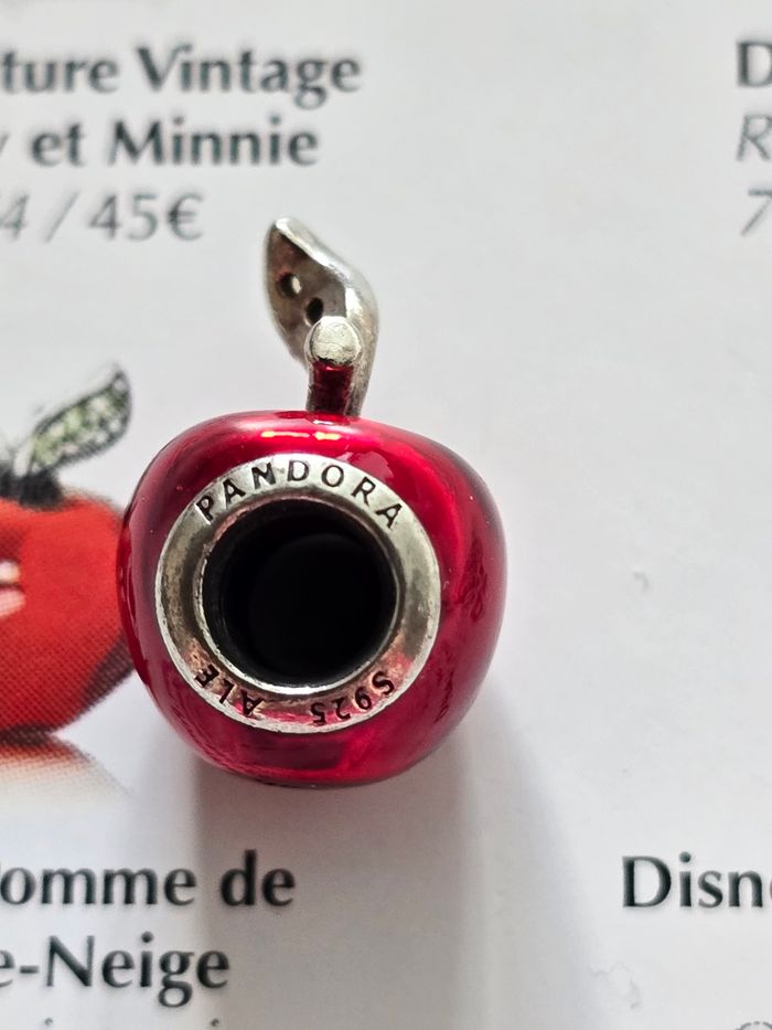 Charm pandora Disney pomme Blanche neige - photo numéro 3