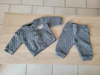 Ensemble fille en 9 mois